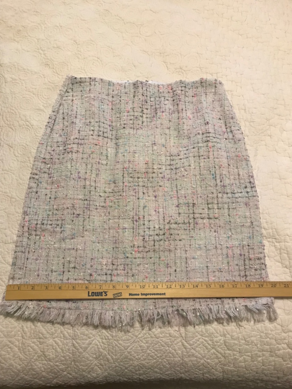 Elle white pastel tweed midi length lined skirt with fringe hem & pockets! (6) - Picture 7 of 16